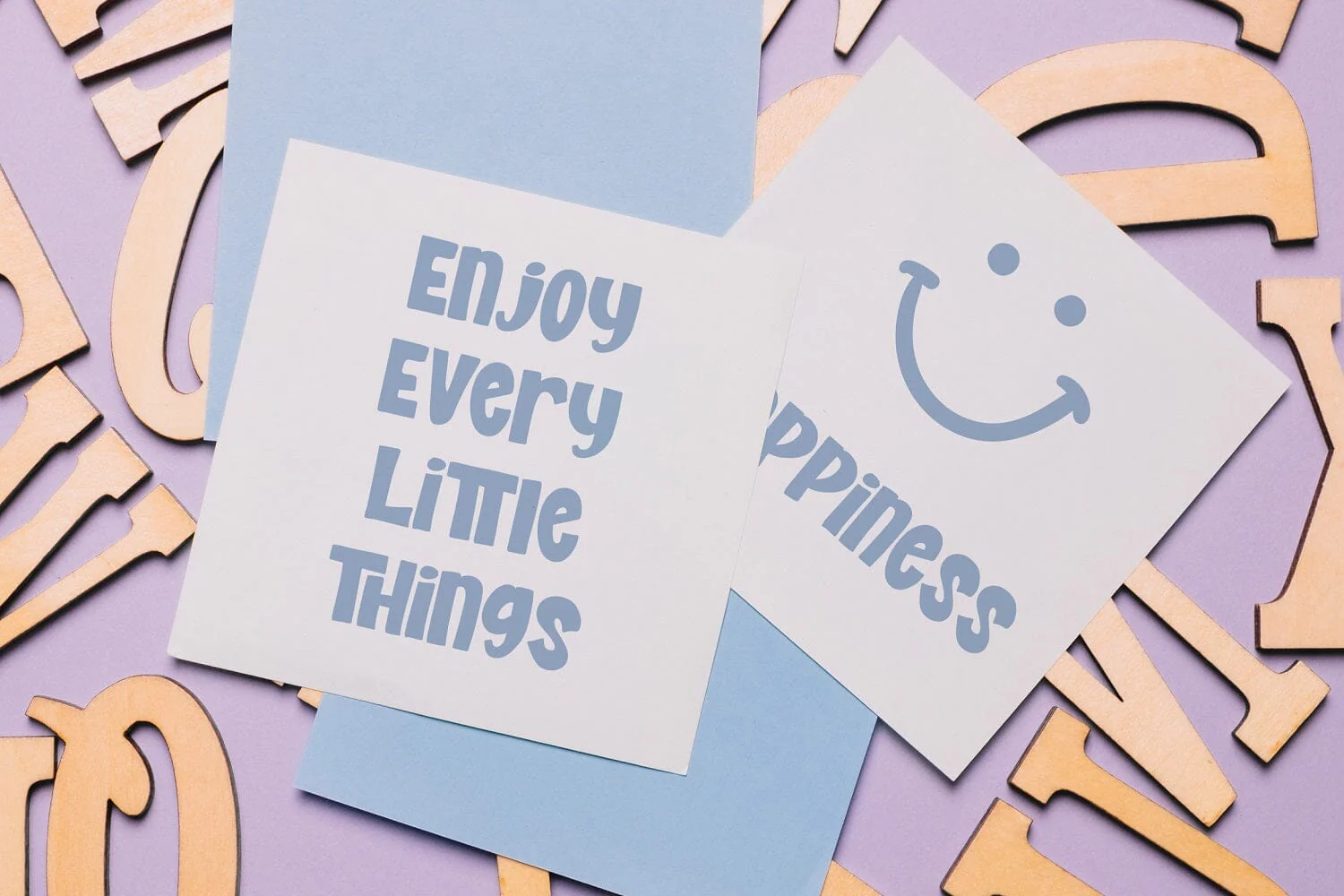 Pakuintho - Playful Display Font - Image 6