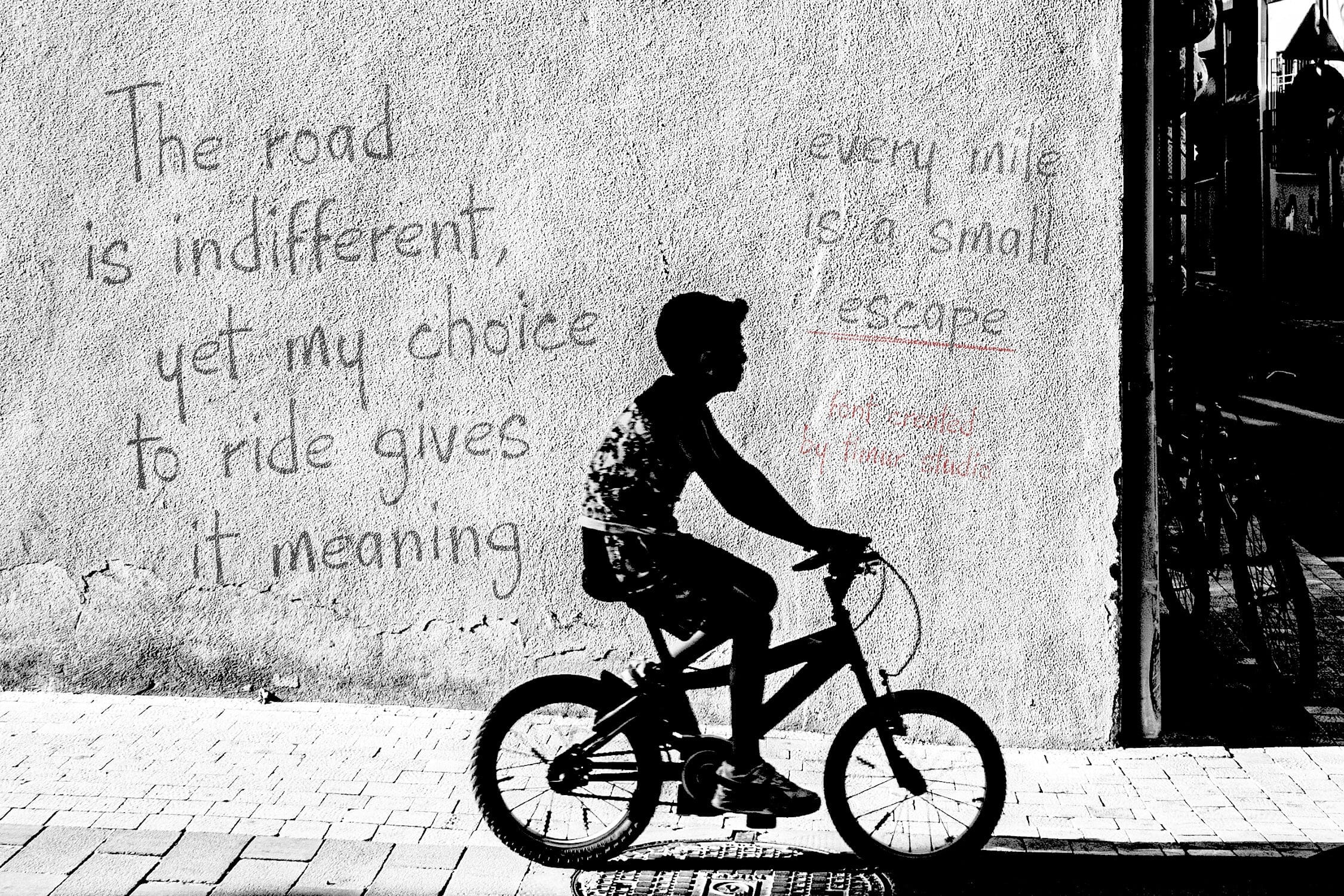 Sidewalk Notes - Imperfect Handbrushed Font - Image 4
